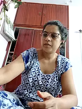 thanusi_2 — Freechat on StripChat