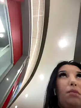 Tisha_Busty — Super wet squirting in public!