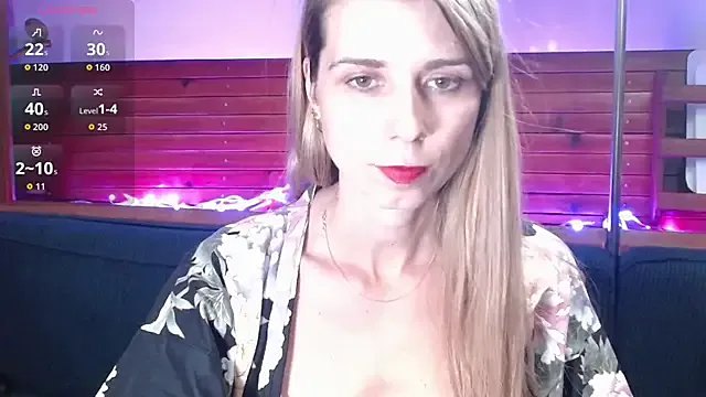 Freechat Trinity_Fire on StripChat