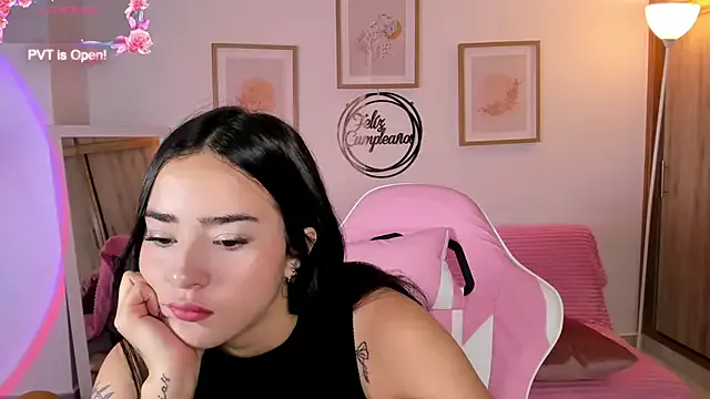 Freechat Veronica_isaza__ on StripChat