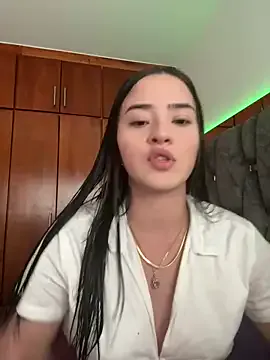 Freechat Veronica_isaza__ on StripChat