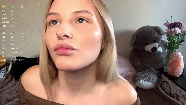 VictoriaMystery — sloppy and sensual suck fingers