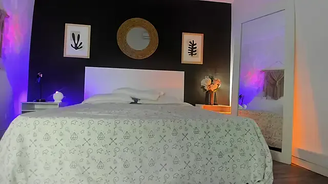 Freechat VioletPaket on StripChat