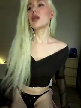 StripChat xDinnax is Freechat xDinnax — show boob