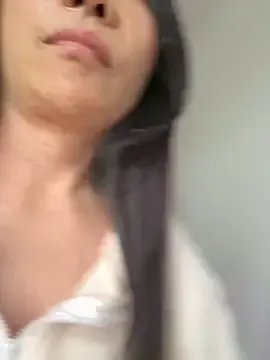 xiiuuff18 on StripChat 